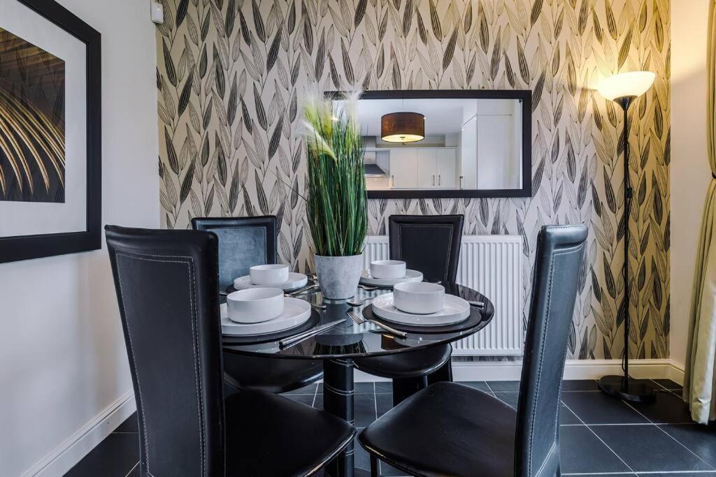 Stylish Townhouse Chester City Centre With Parking Dış mekan fotoğraf