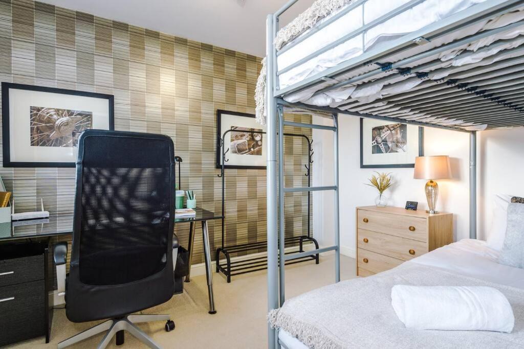 Stylish Townhouse Chester City Centre With Parking Dış mekan fotoğraf