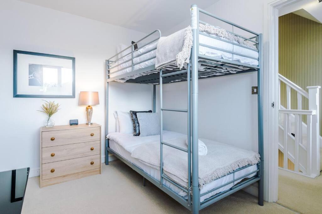 Stylish Townhouse Chester City Centre With Parking Dış mekan fotoğraf