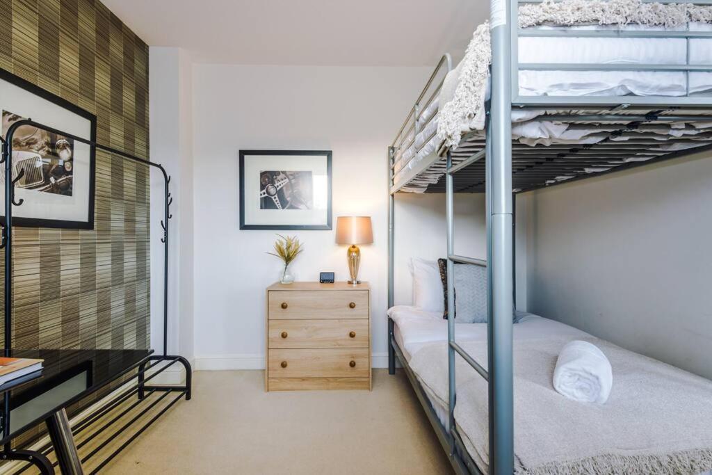 Stylish Townhouse Chester City Centre With Parking Dış mekan fotoğraf