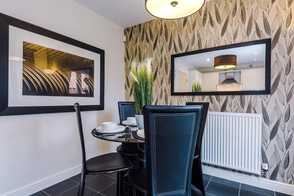 Stylish Townhouse Chester City Centre With Parking Dış mekan fotoğraf